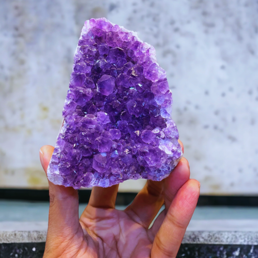 Amethyst Geodes (200g-250g)